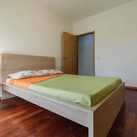 Daire Espinho Beach And City Lounge